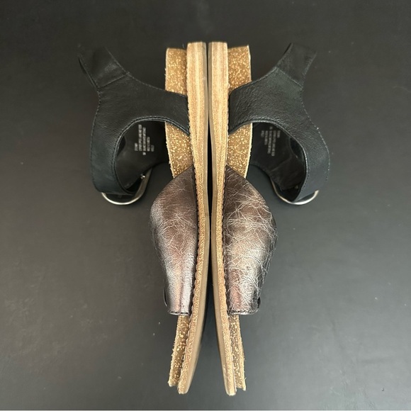 Sofft Women’s Size 8 M Bayo‎ Black Gray Leather Buckle Buckle Strap Sandals - Picture 8 of 10